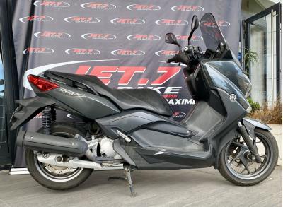 YAMAHA X-MAX 125